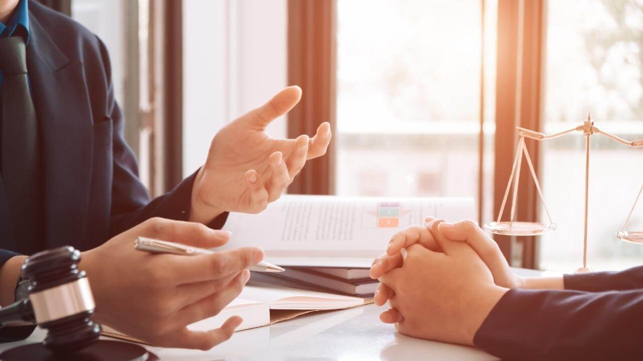 טיפול בנכסים ללא עורך דין חושף אתכם לסכנת הונאה