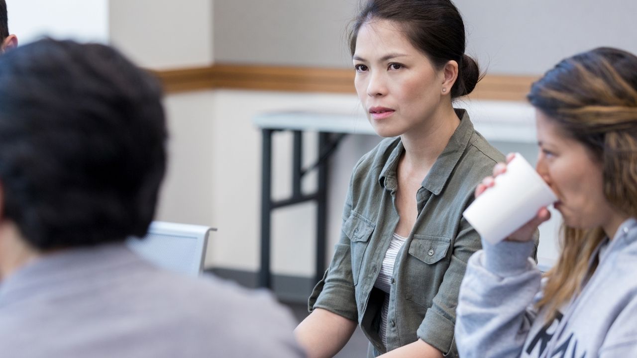 איך מטפלים בקשיים רגשיים ולמה זה כל כך חשוב