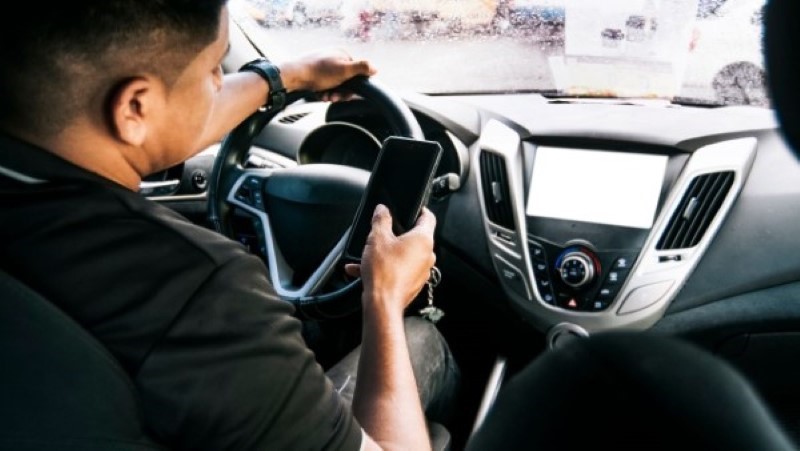 עורך דין משה בורנשטיין: מומחיות, שקיפות ויחס אישי במקצועות התעבורה, נזיקין ופלילי