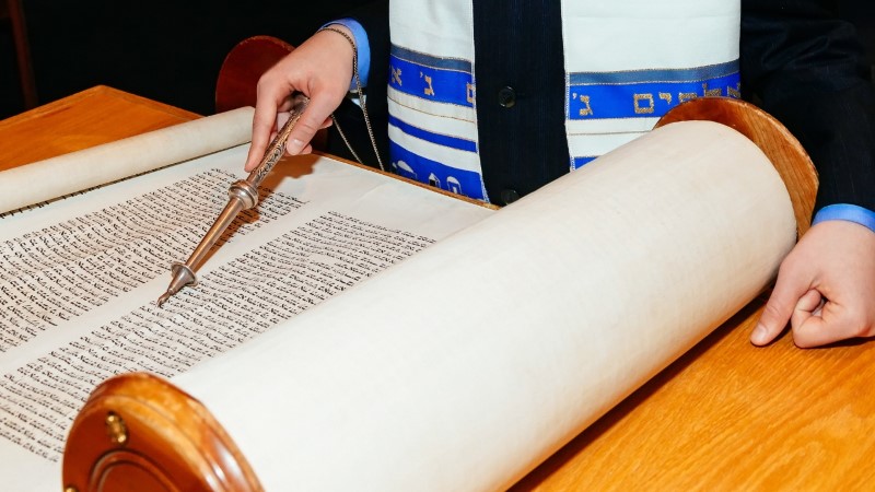 סט כיסויים לטלית ותפילין – שמירה על הקדושה בעיצוב מוקפד