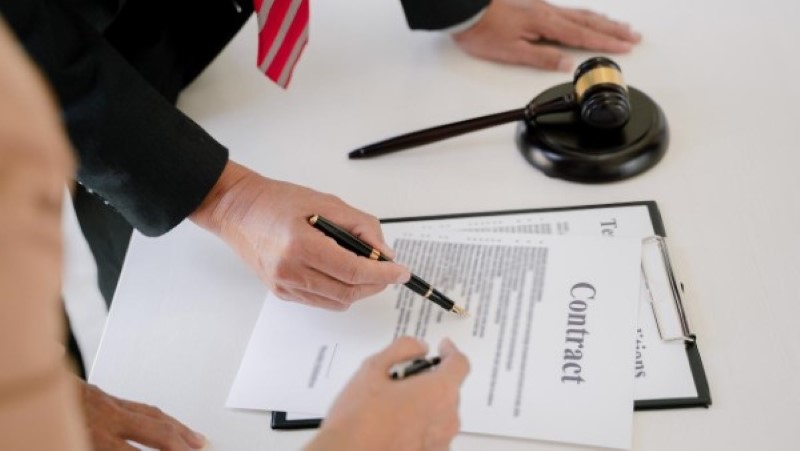 איך לבחור עורך דין מסחרי?